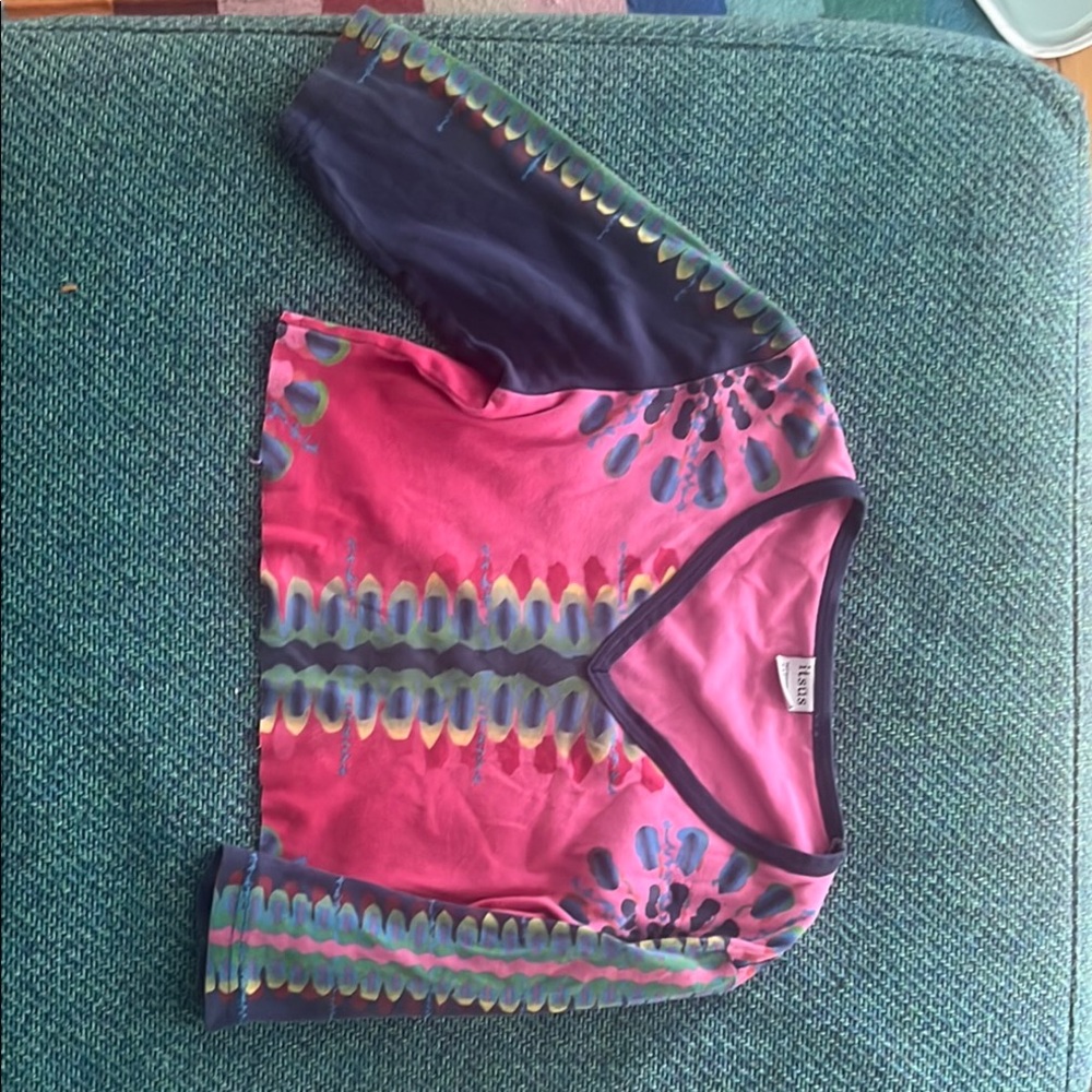 Itsus International vintage top
